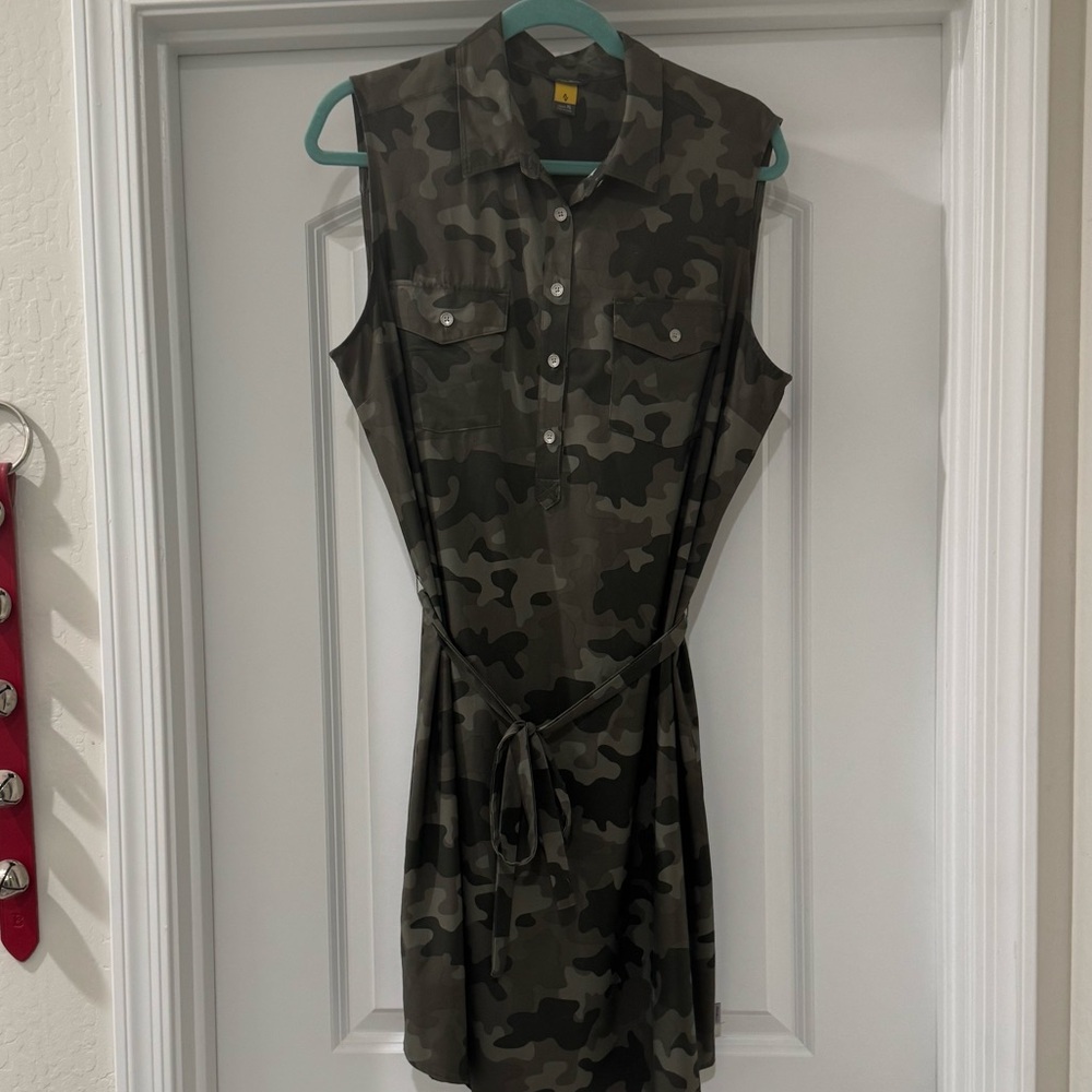 Eddie Bauer Women's Camouflage dress- 
NWOT